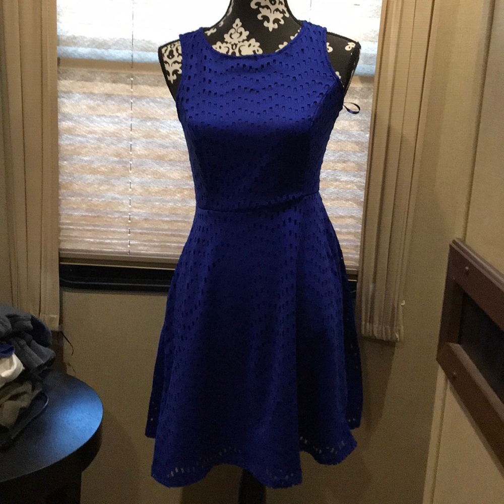 Apt 9 size 8 dress blue